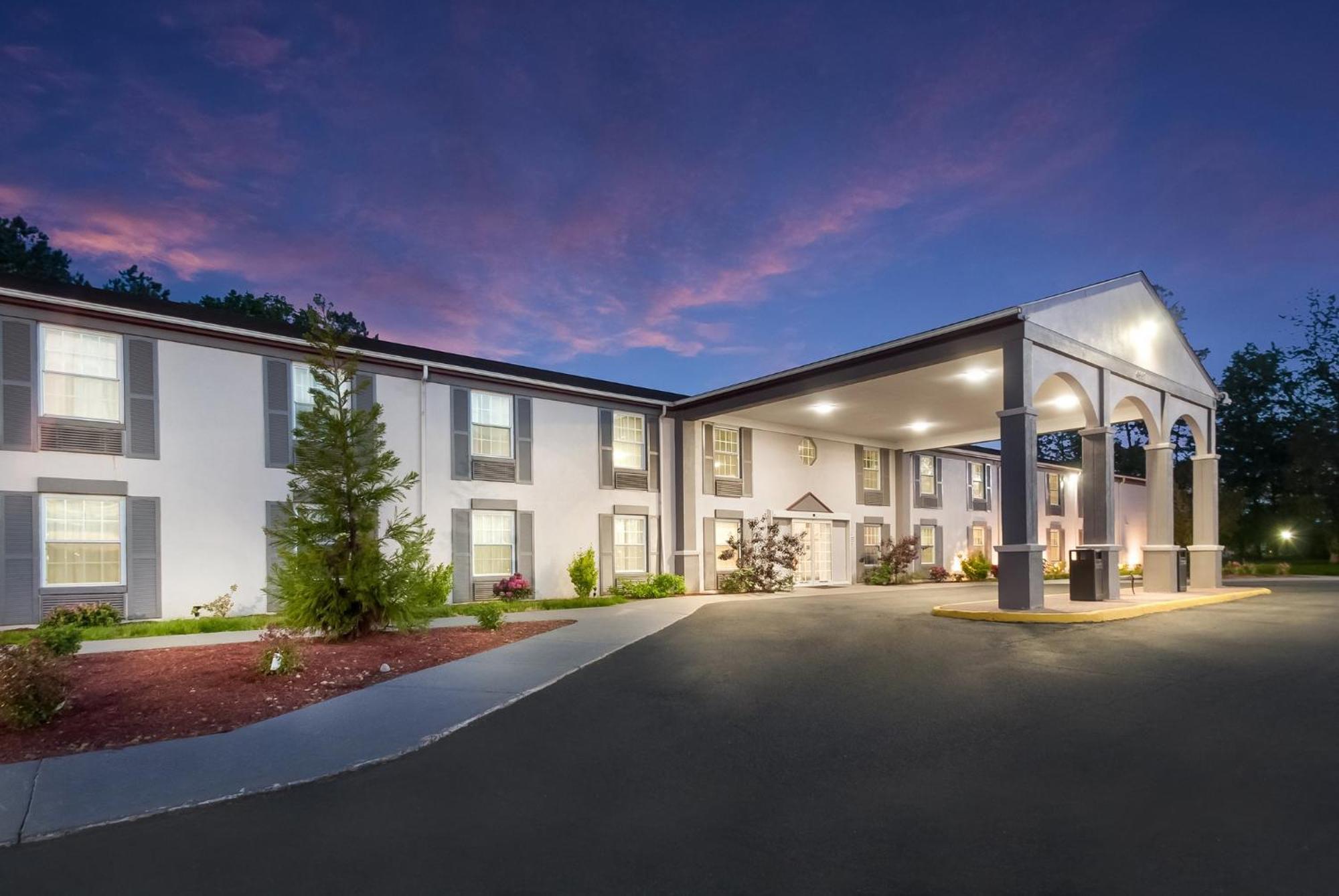 Red Roof Inn Dahlgren - Naval Base Exterior photo