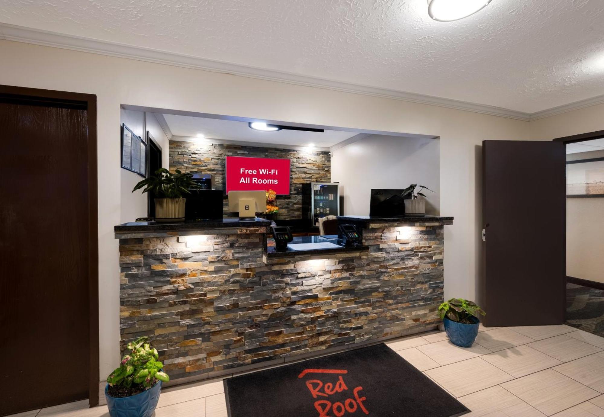 Red Roof Inn Dahlgren - Naval Base Exterior photo